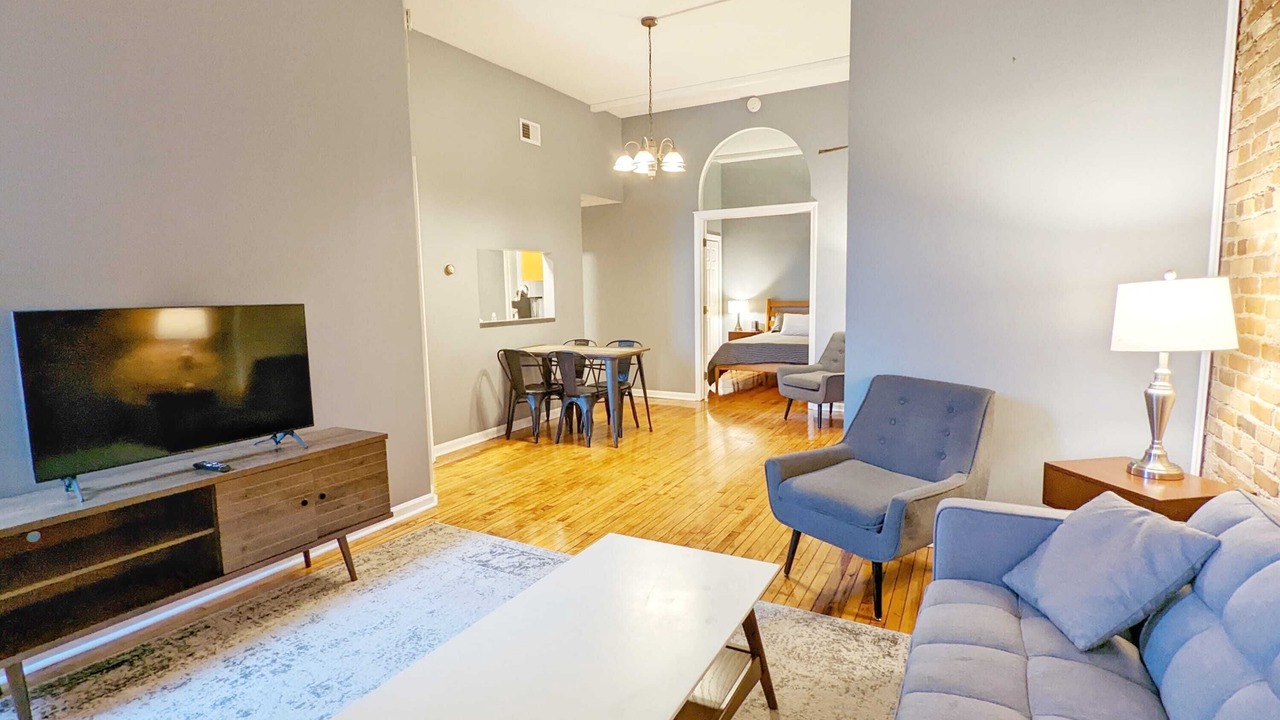Photo of Livingroom in Bay City