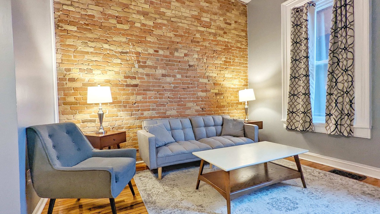Photo of Livingroom in Bay City