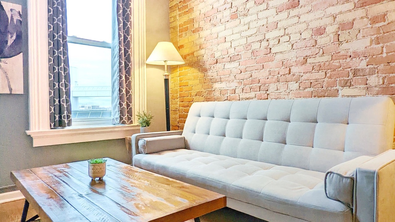 Photo of Livingroom in Bay City