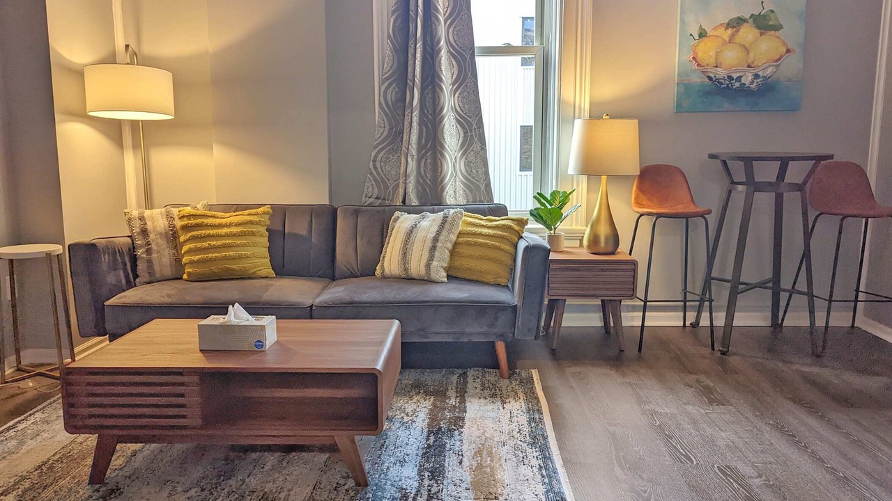 Photo of Livingroom in Bay City