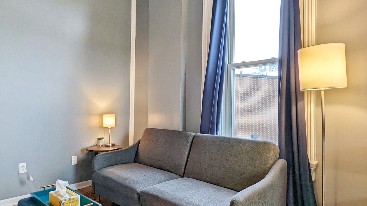 Photo of Livingroom in Bay City