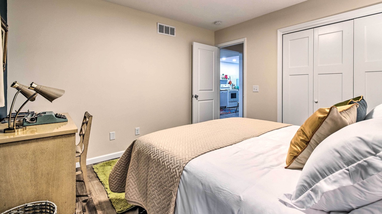 Photo of Bedroom in Normal