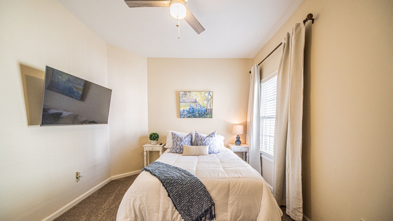 Photo of Bedroom in Grand Rivers