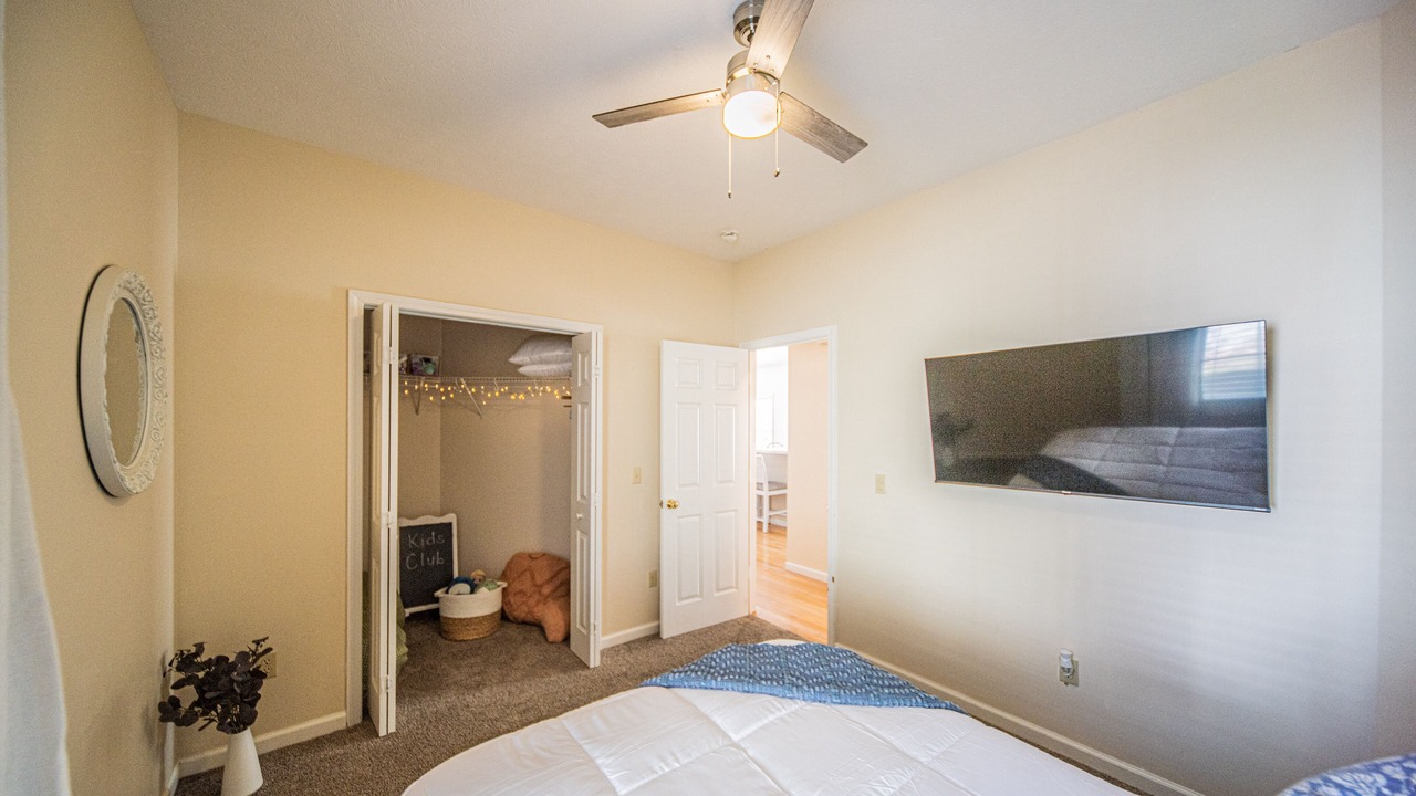 Photo of Bedroom in Grand Rivers