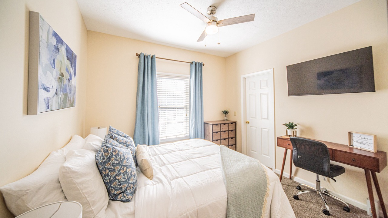 Photo of Bedroom in Grand Rivers