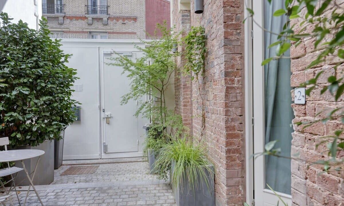 Photo of Outdoor in Quartier des Grandes-Carrieres