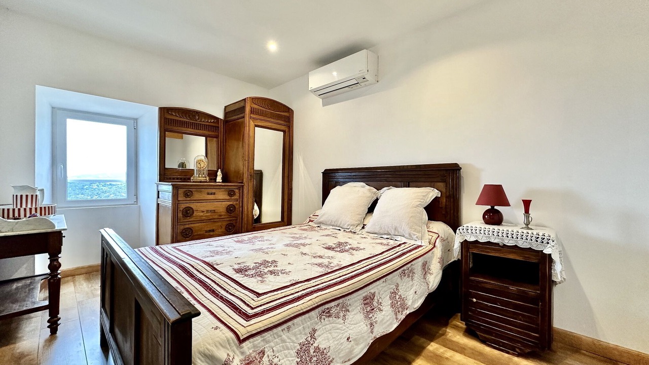 Photo of Bedroom in Sari-d'Orcino