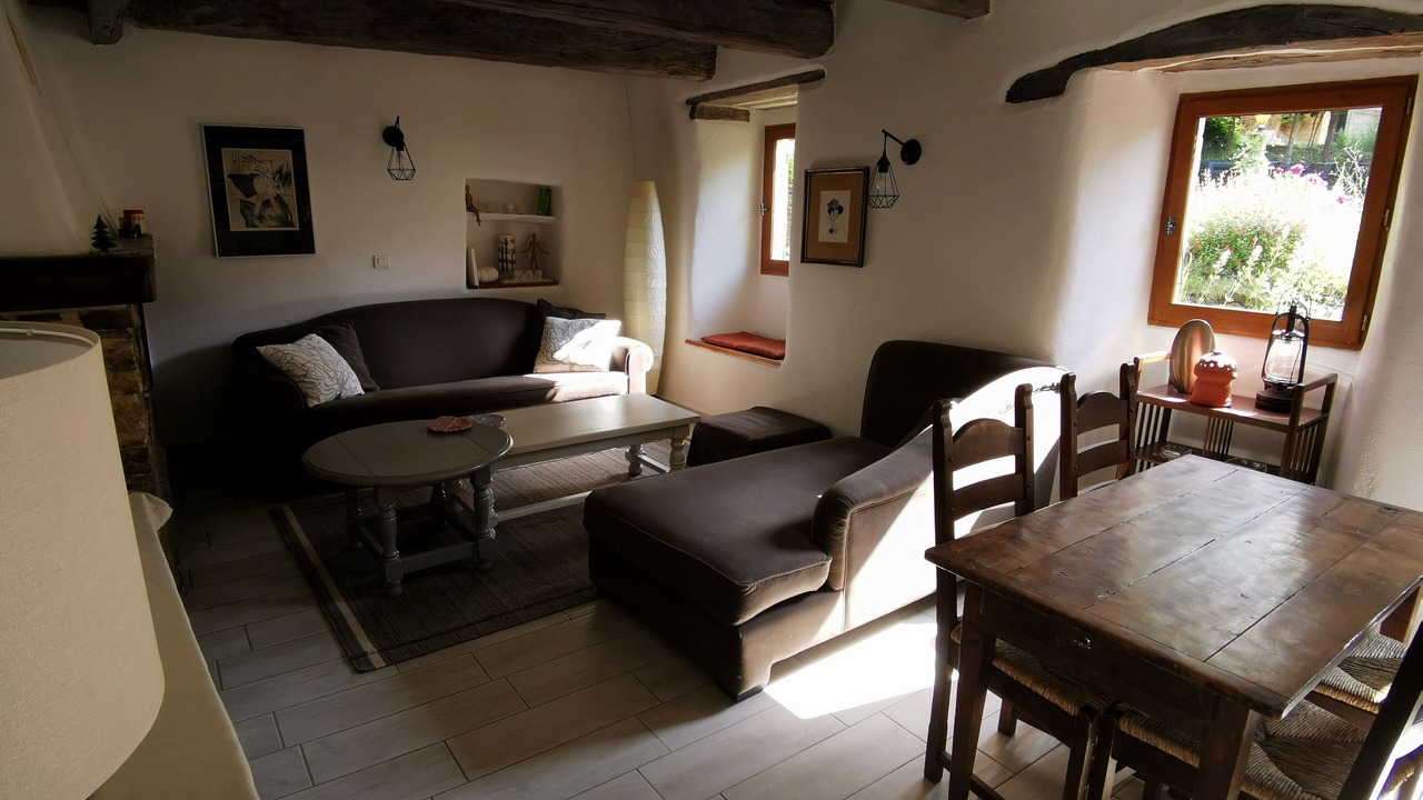 Photo of Livingroom in Saint-Pierre-Saint-Jean