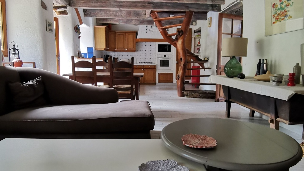 Photo of Livingroom in Saint-Pierre-Saint-Jean