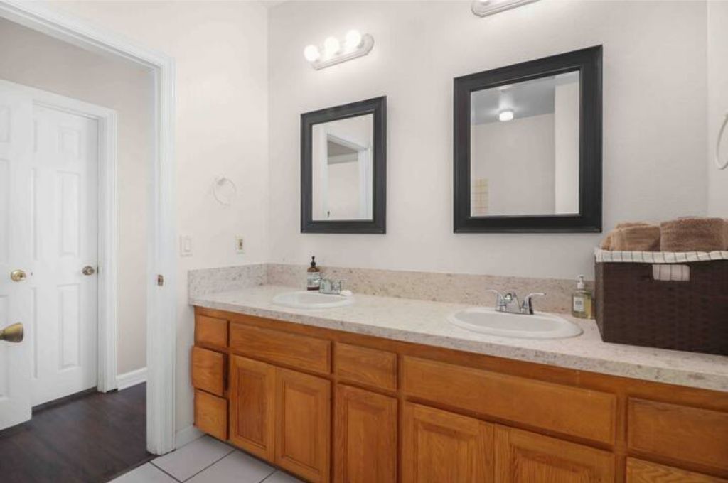 Photo of Bathroom in Townsite