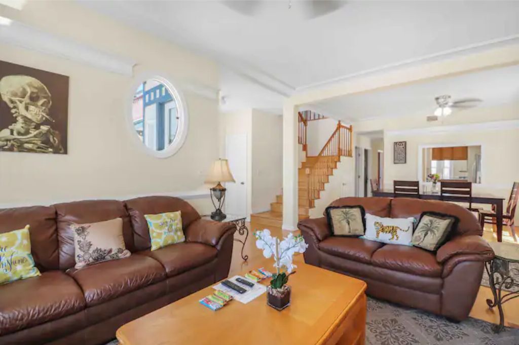 Photo of Livingroom in Townsite