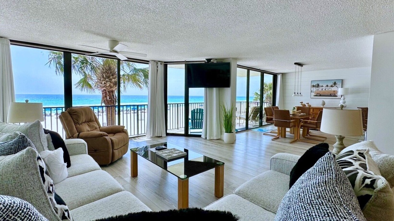 Photo of Livingroom in Gulf Lagoon Beach