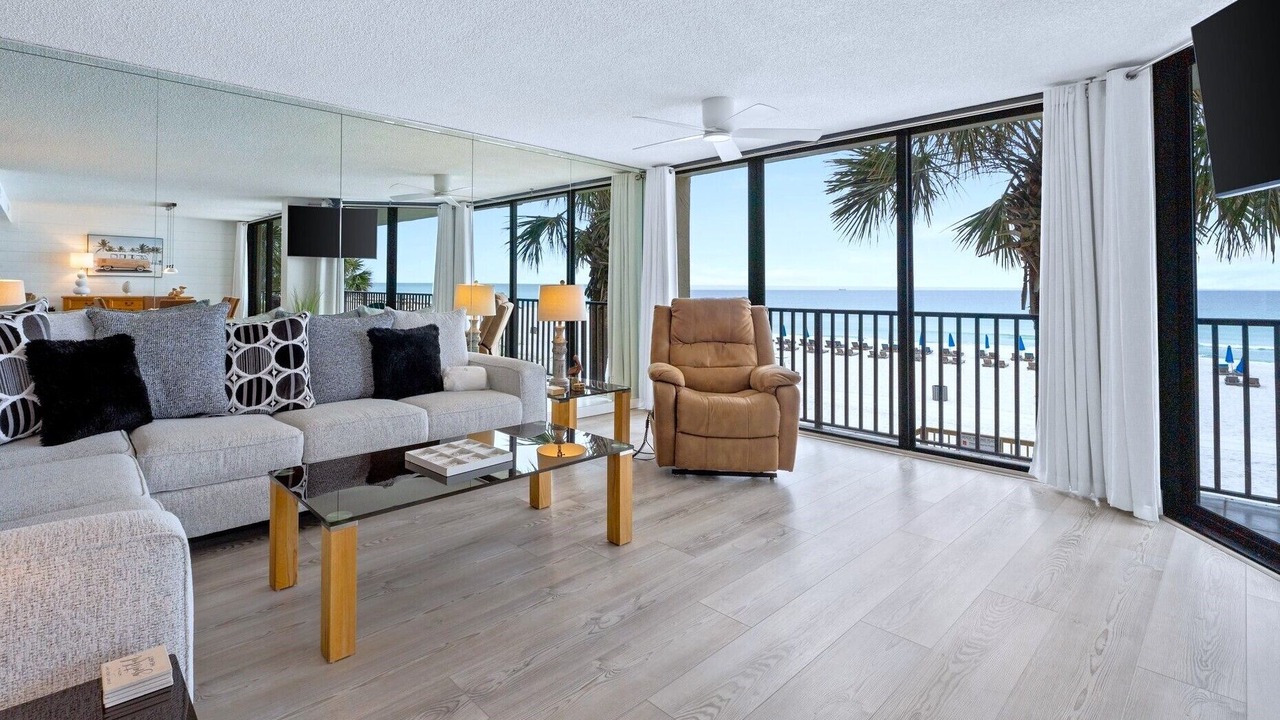 Photo of Livingroom in Gulf Lagoon Beach