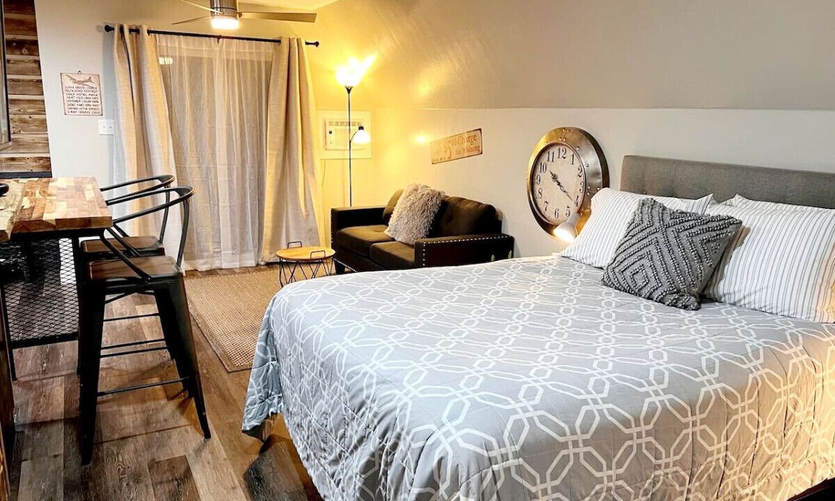 Photo of Bedroom in Glenwood Springs