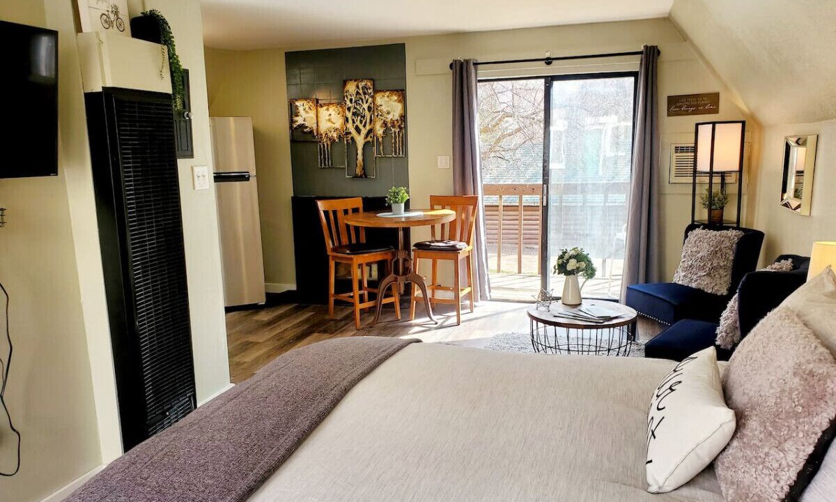 Photo of Bedroom in Glenwood Springs