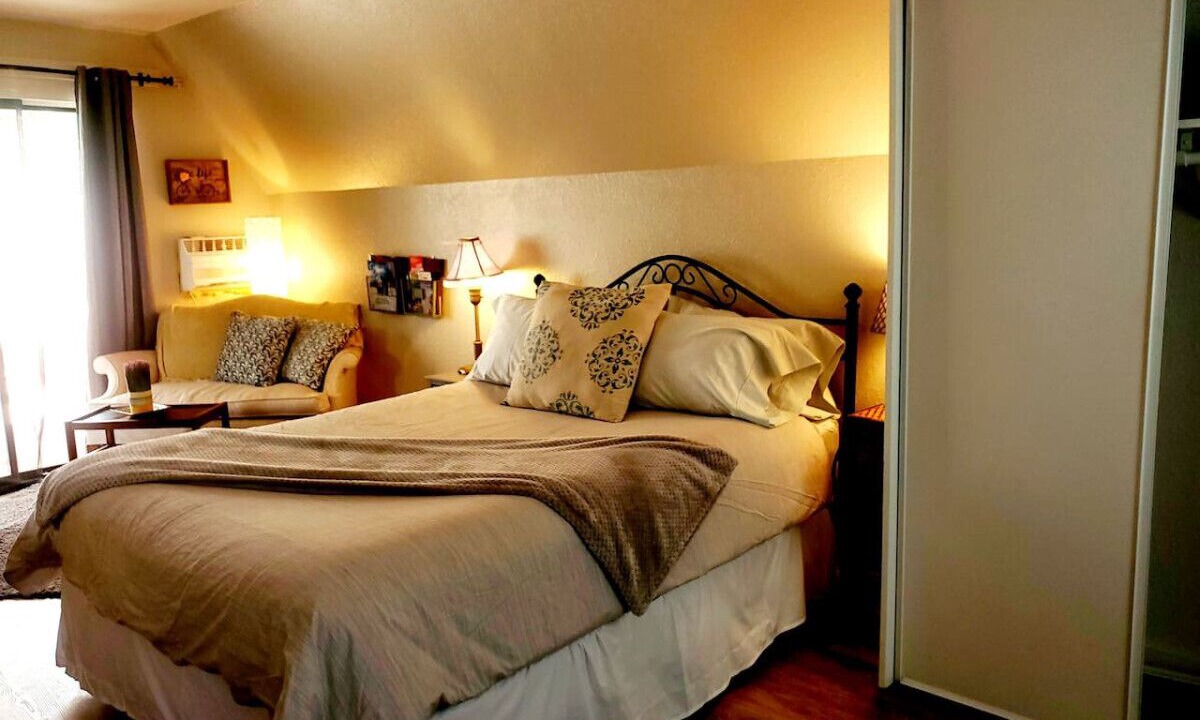 Photo of Bedroom in Glenwood Springs