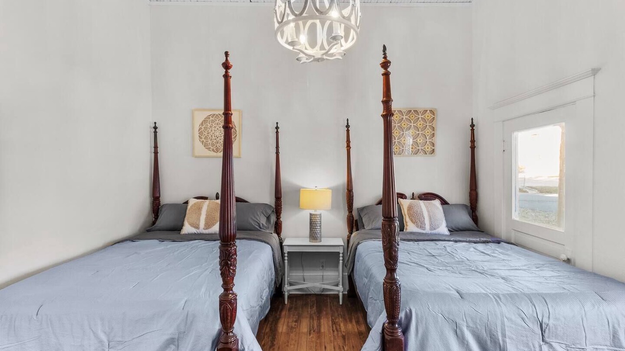 Photo of Bedroom in Mooringsport