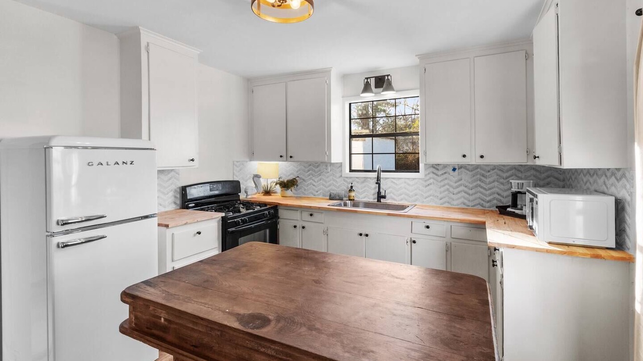 Photo of Kitchen in Mooringsport