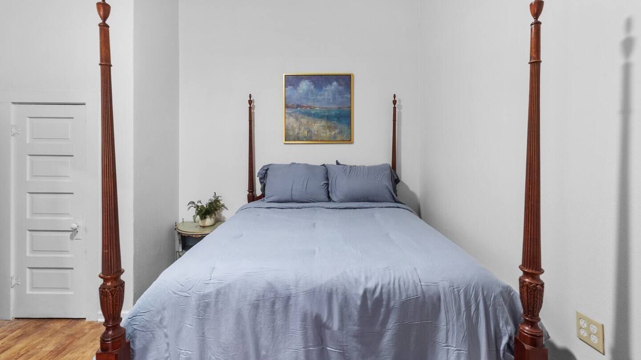 Photo of Bedroom in Mooringsport