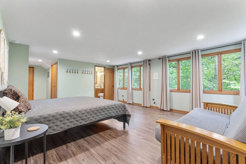 Photo of Bedroom in Johnson County