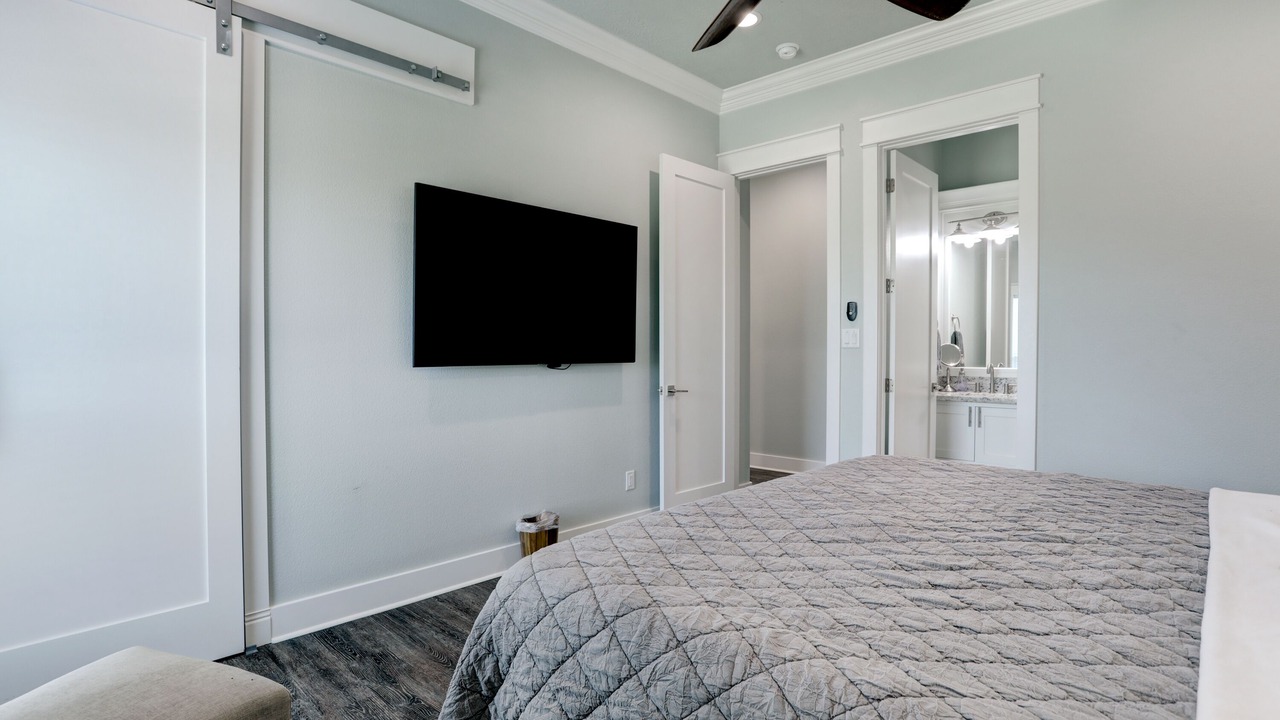 Photo of Bedroom in Port Bolivar