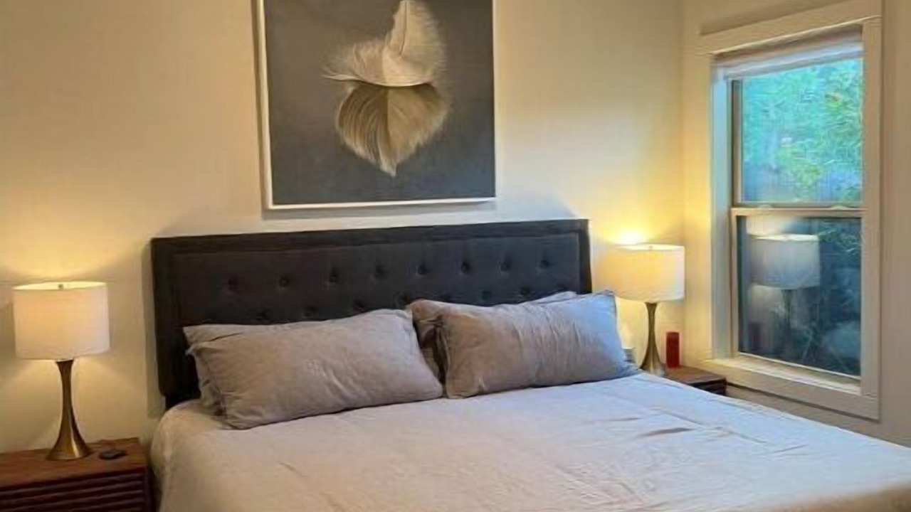 Photo of Bedroom in Foster Heights