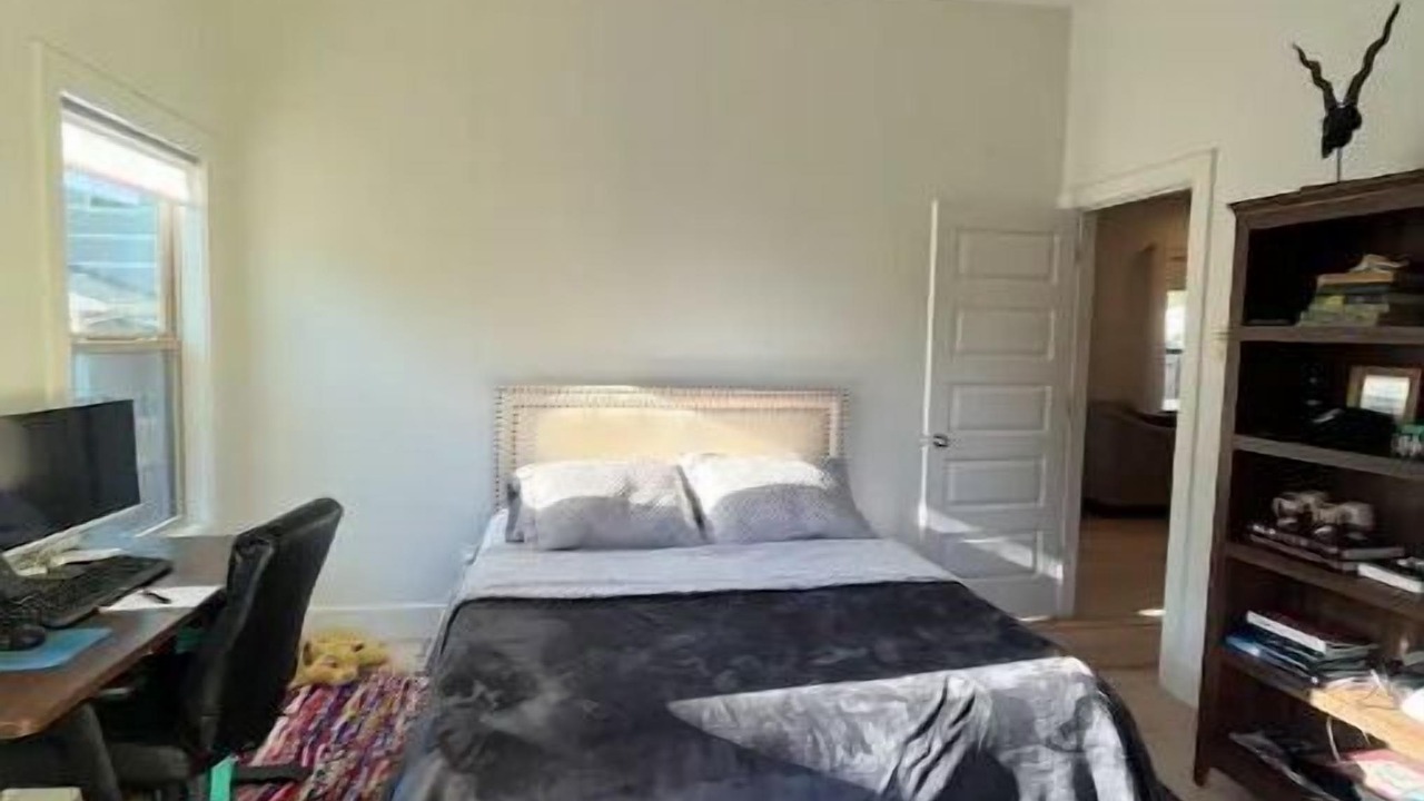 Photo of Bedroom in Foster Heights