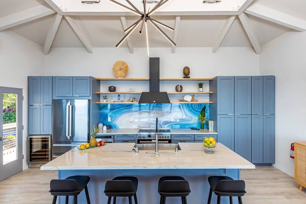 Photo of Others in Kahaluu Bay