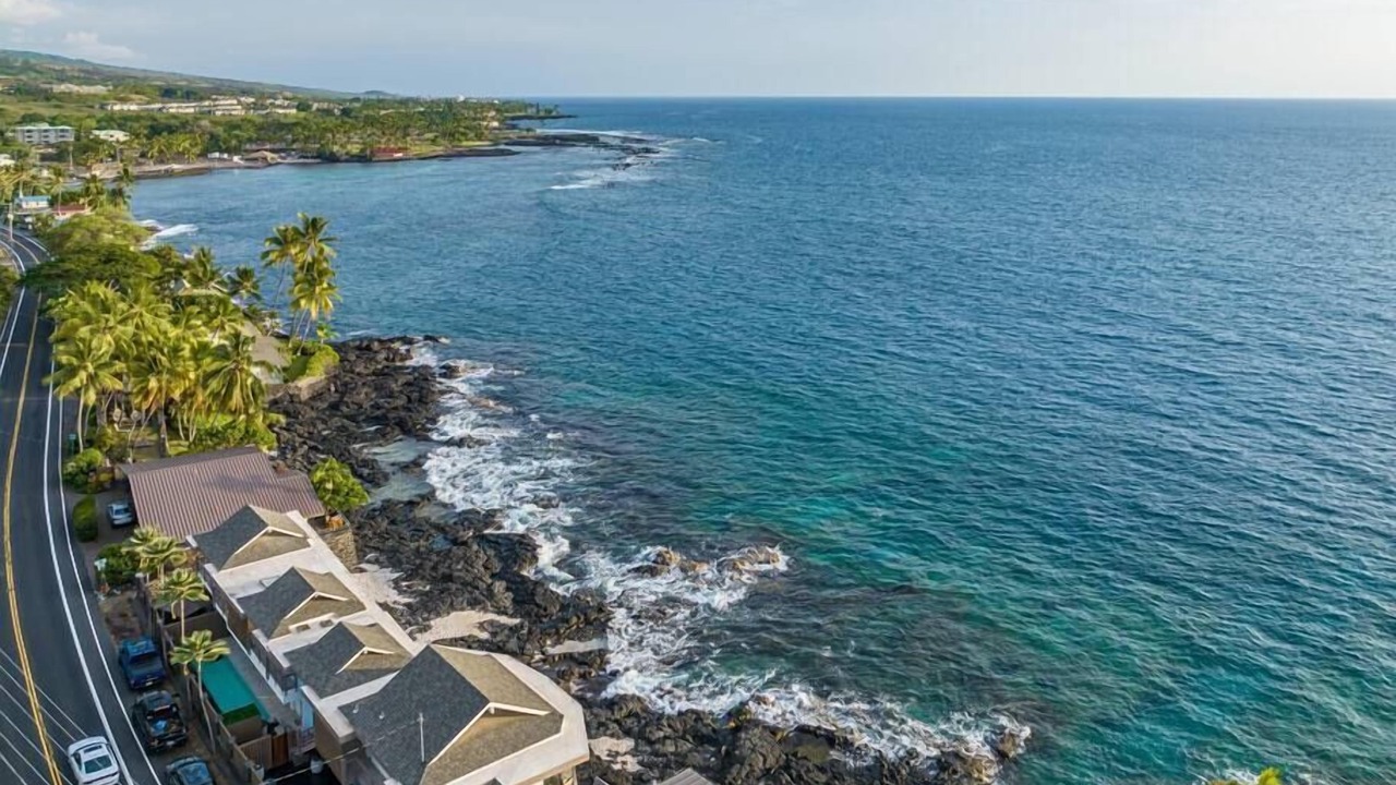 Photo of Outdoor in Kahaluu Bay