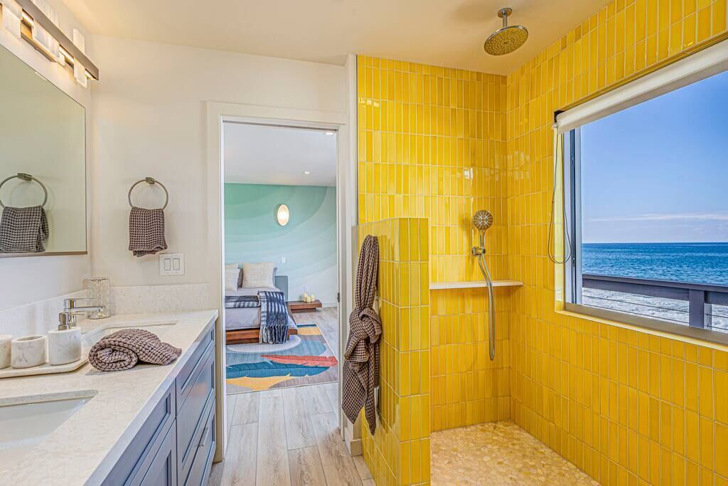 Photo of Others in Kahaluu Bay