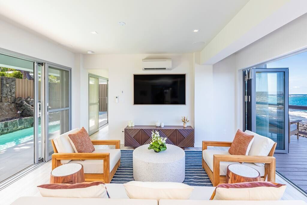 Photo of Others in Kahaluu Bay