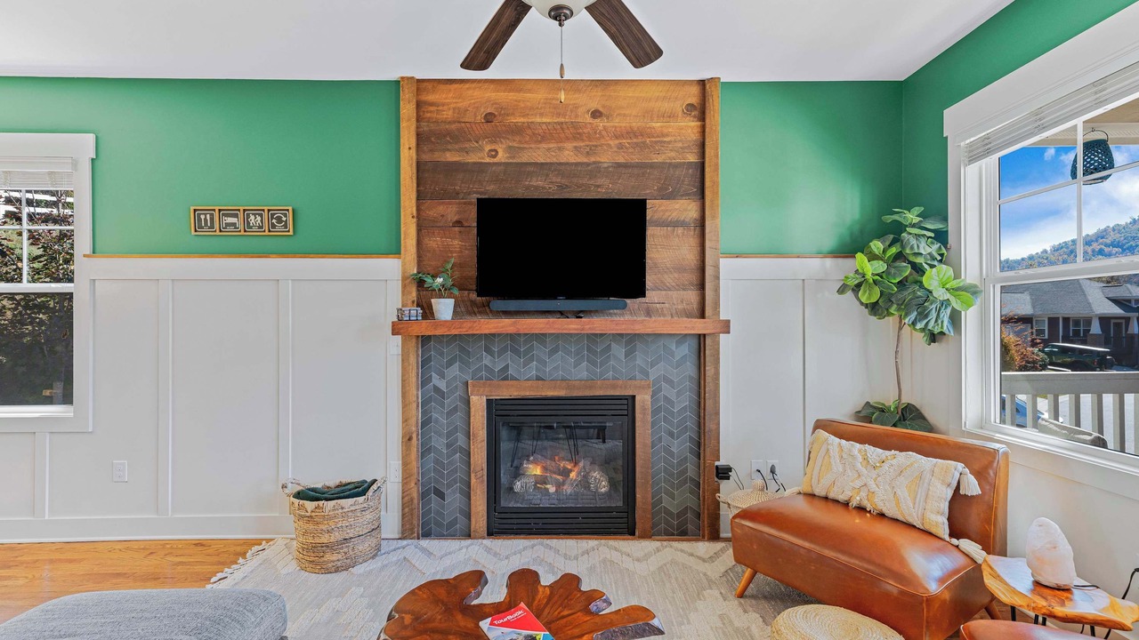 Photo of Bedroom in Swannanoa