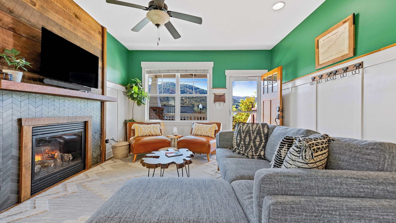 Photo of Bedroom in Swannanoa