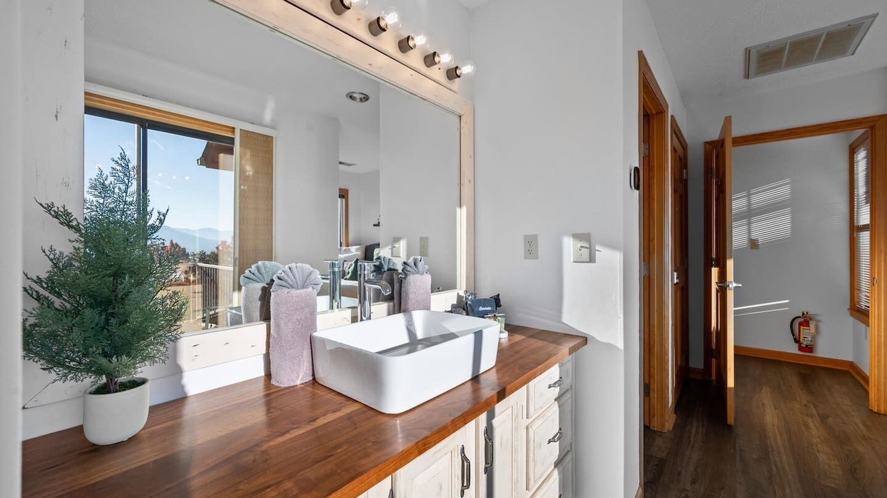 Photo of Bathroom in Chalet Village
