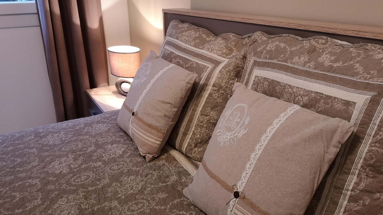 Photo of Bedroom in Jonquieres