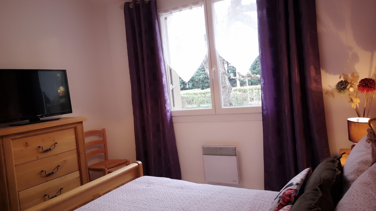 Photo of Bedroom in Jonquieres
