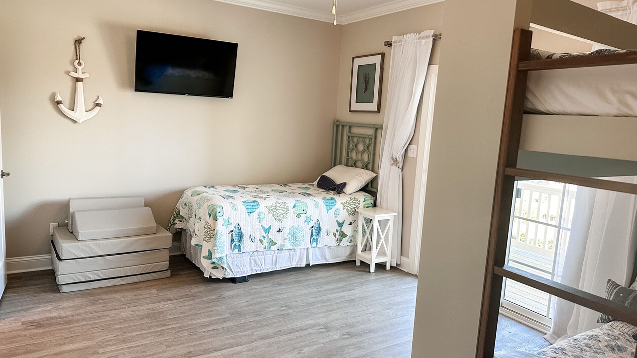 Photo of Bedroom in Atlantic Beach