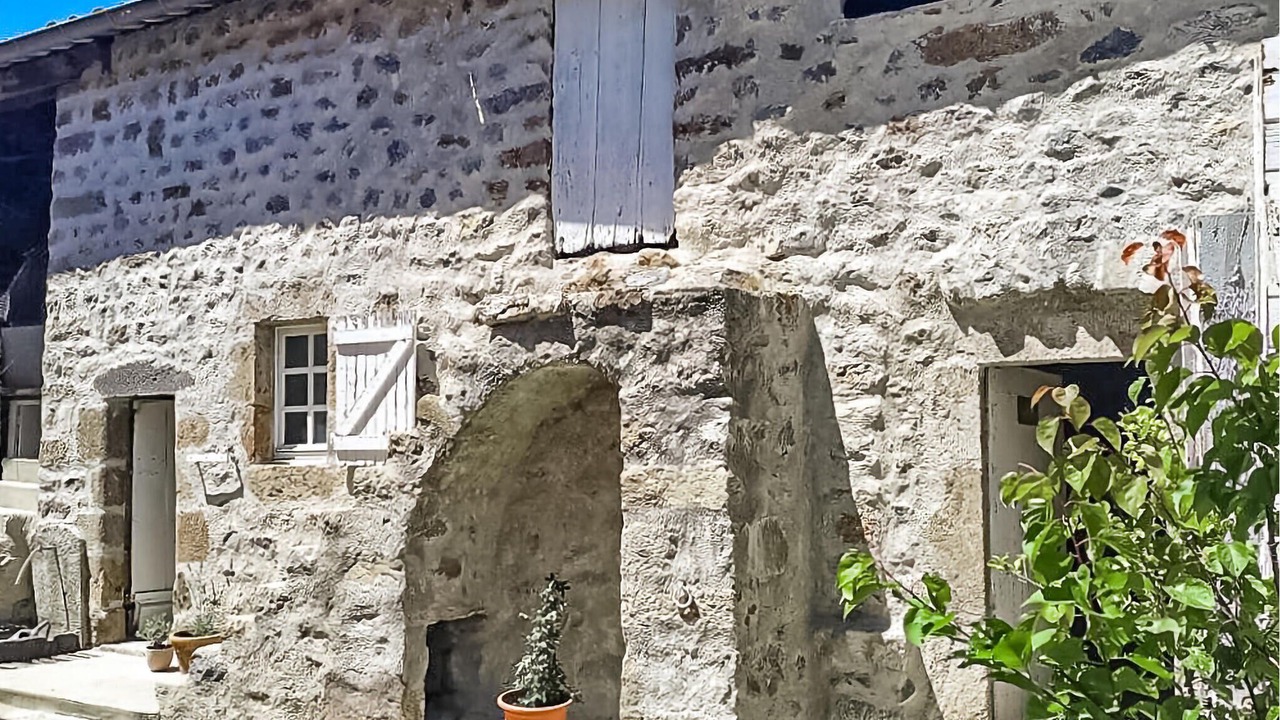 Photo of Others in Barnas
