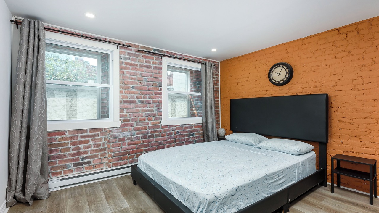 Photo of Bedroom in Quartier des Spectacles