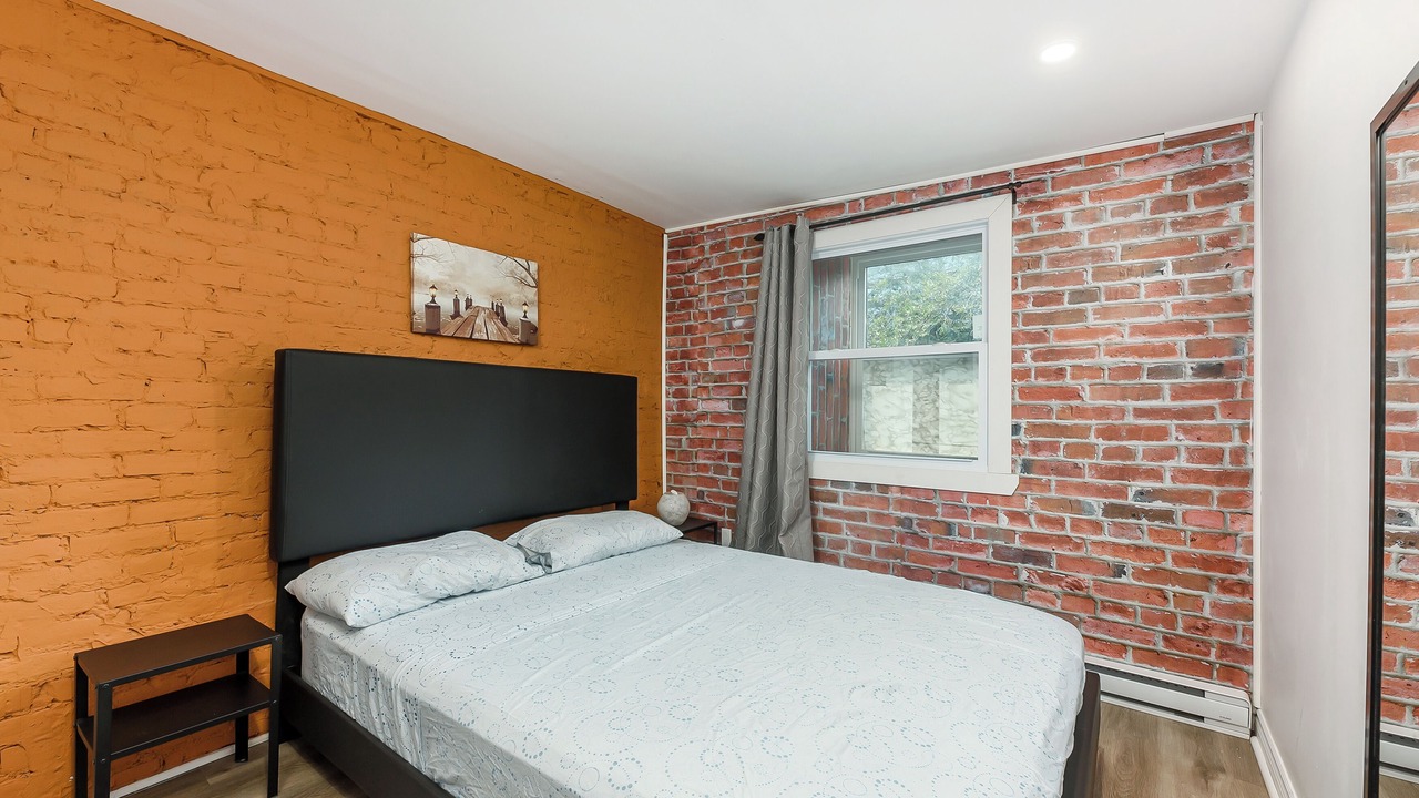 Photo of Bedroom in Quartier des Spectacles