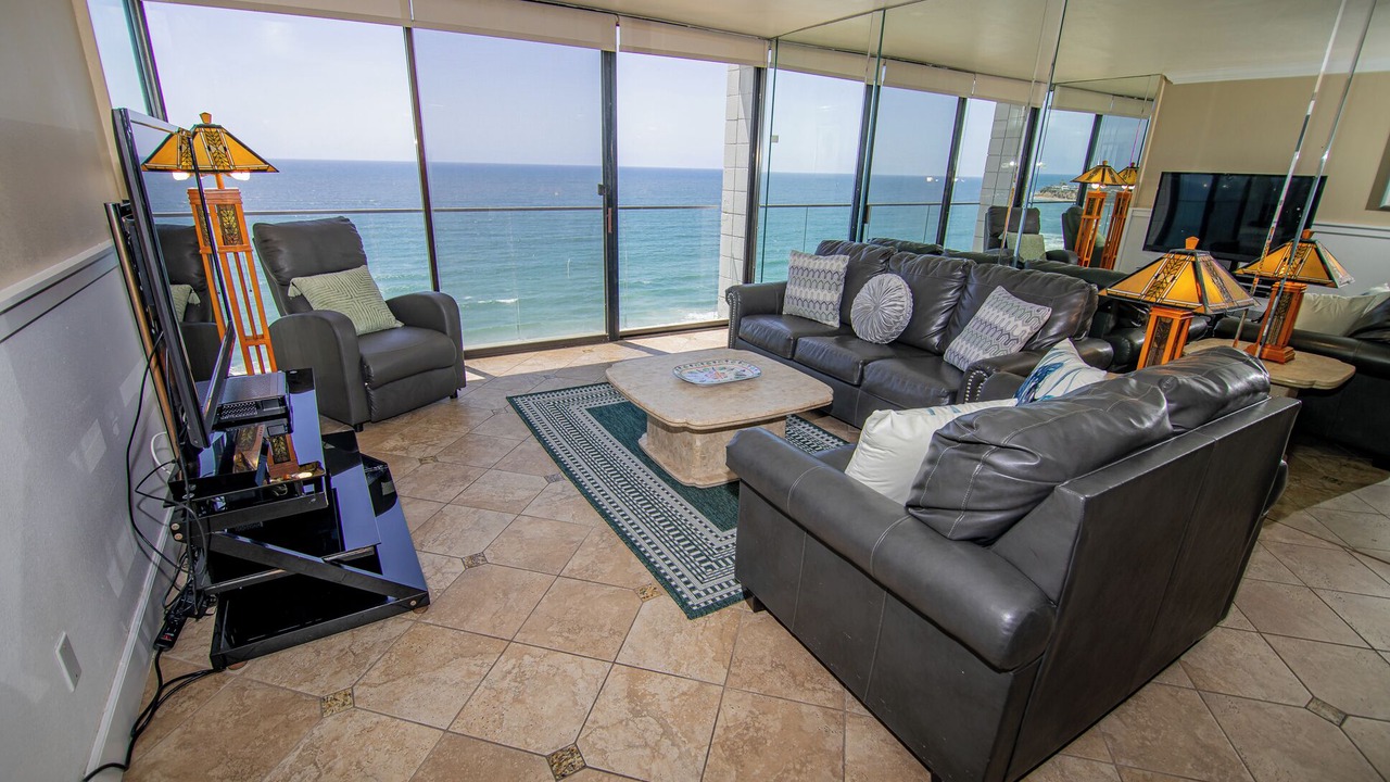 Photo of Livingroom in North Pacific Beach