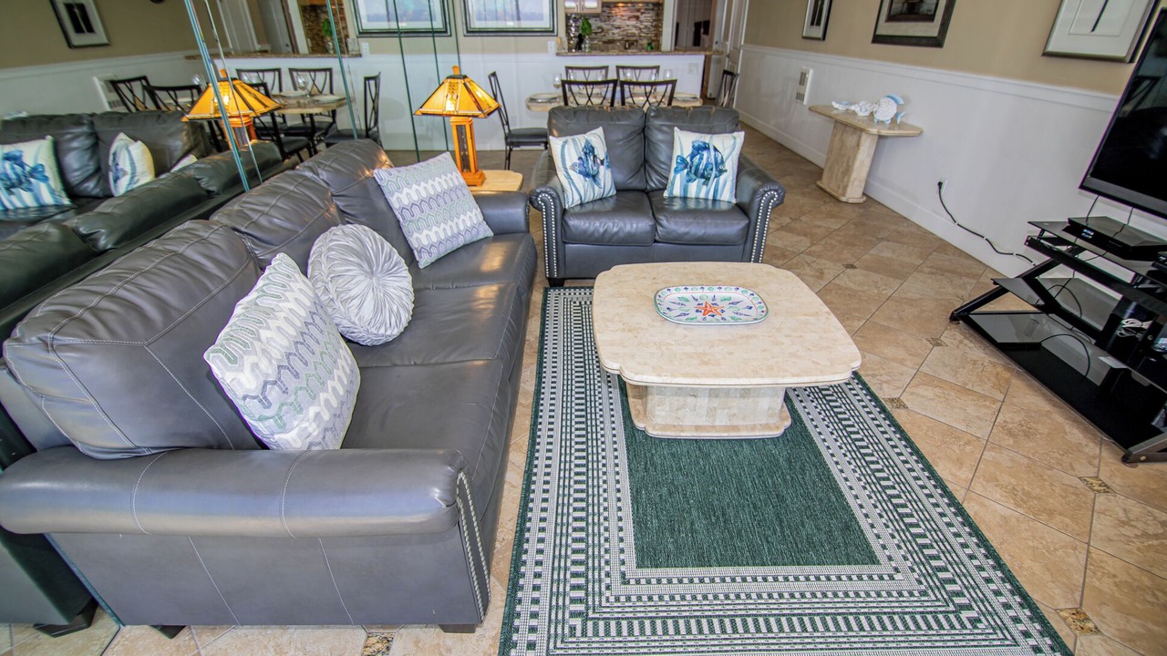 Photo of Livingroom in North Pacific Beach