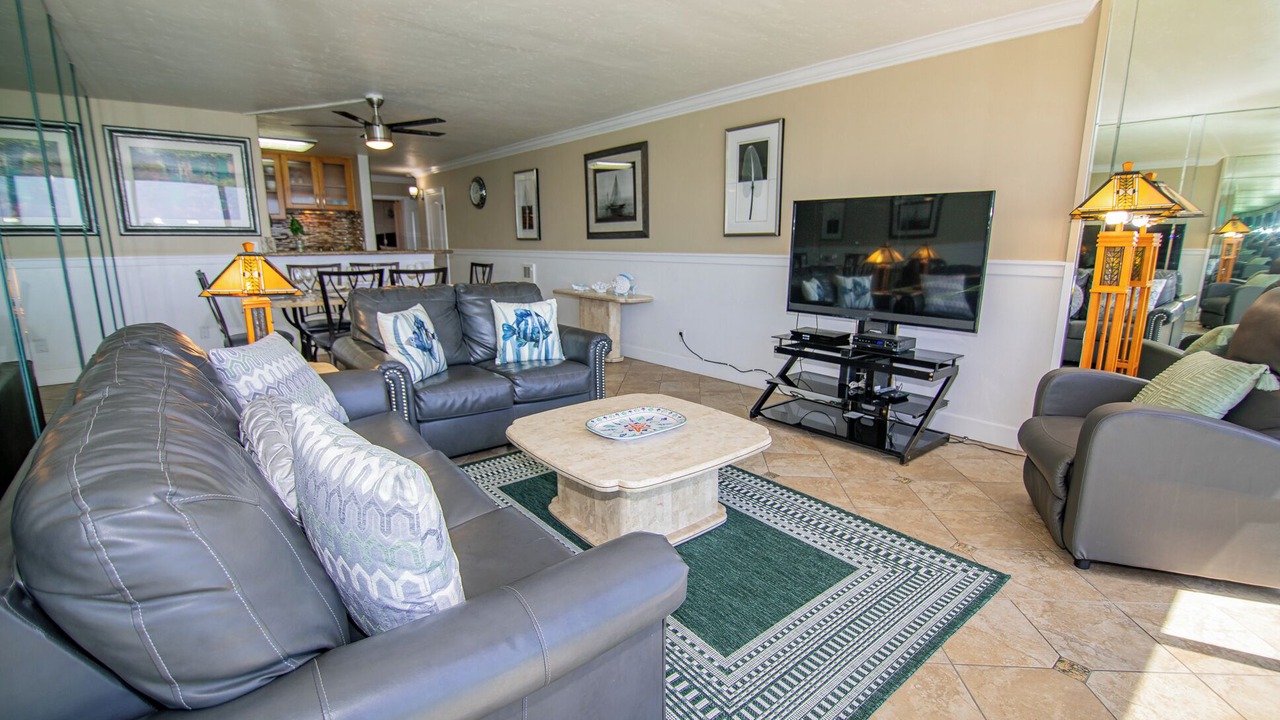 Photo of Livingroom in North Pacific Beach