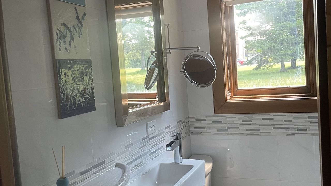 Photo of Bathroom in Calabogie