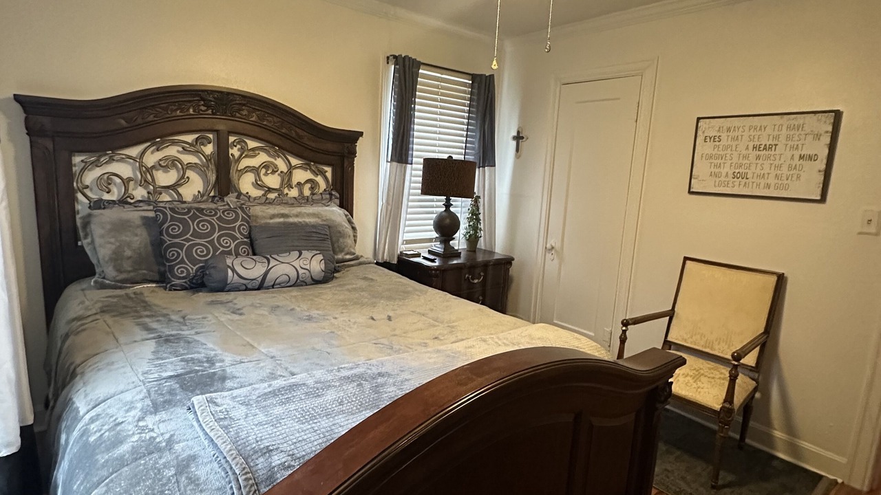 Photo of Bedroom in Broken Arrow