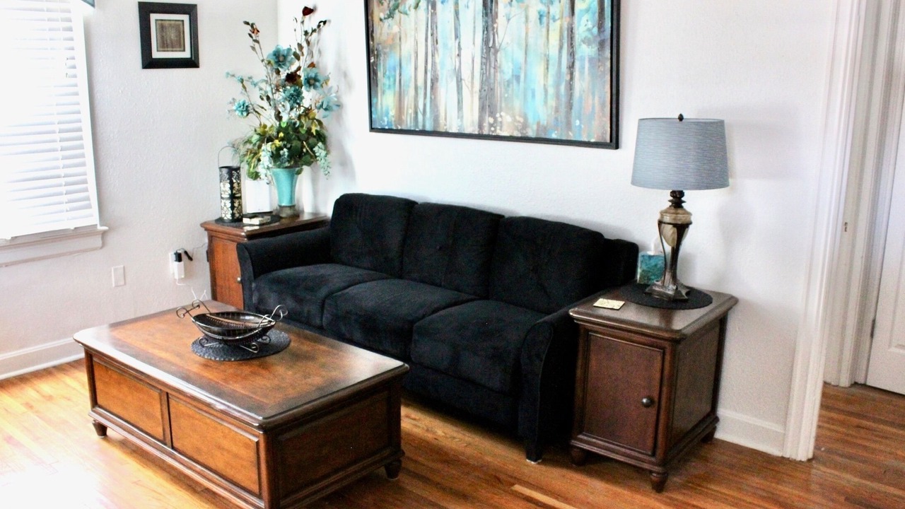 Photo of Livingroom in Broken Arrow