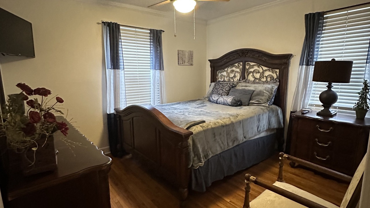 Photo of Bedroom in Broken Arrow