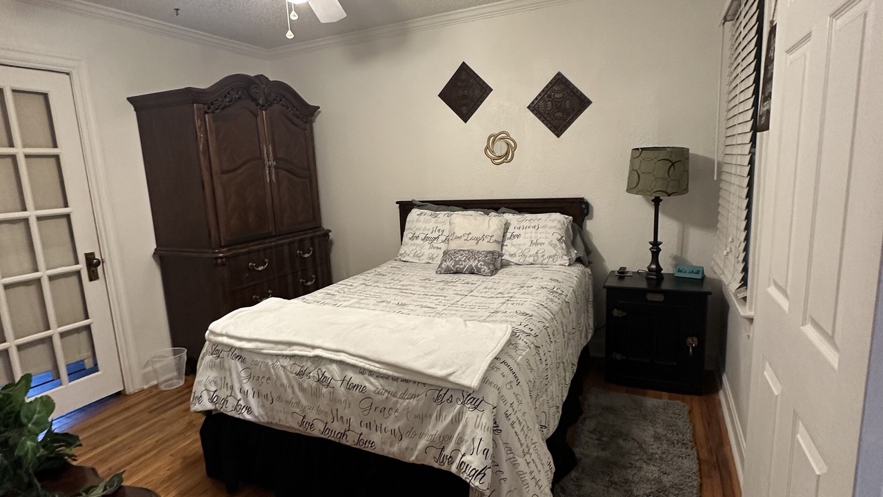 Photo of Bedroom in Broken Arrow