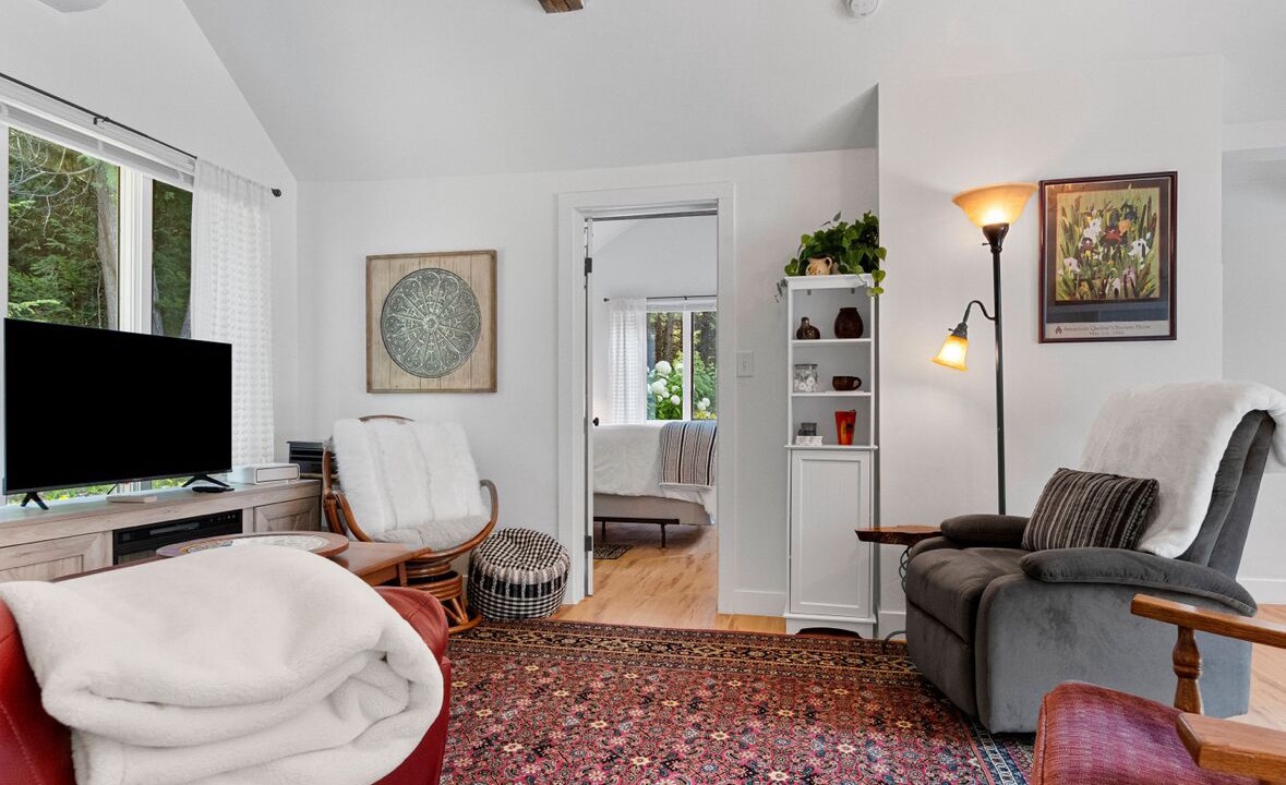 Photo of Livingroom in Baileys Harbor