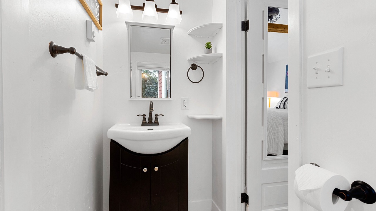 Photo of Bathroom in Baileys Harbor